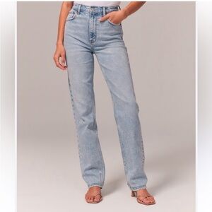 Abercrombie curve love straight light wash jeans